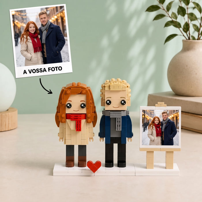 Figuras em blocos de um casal com roupa de inverno