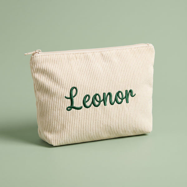 Bolsa de bombazina creme com o nome Leonor bordado